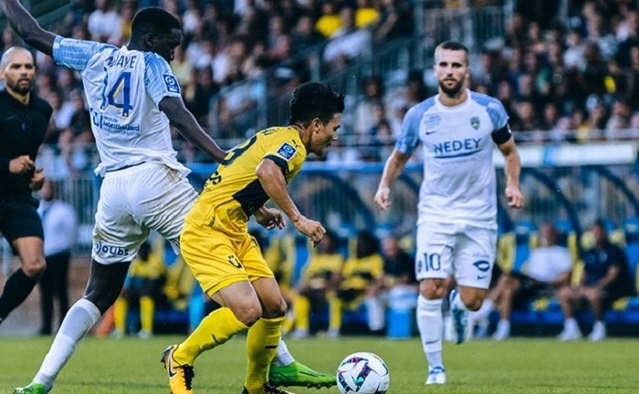 Quang Hải gặp khó tại Pháp, báo Trung so sánh với Wu Lei