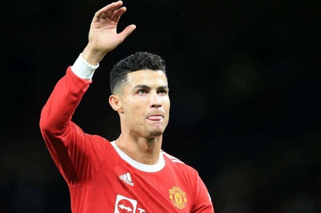 Truyền thông quốc tế tranh cãi tin Ronaldo 99% về Sporting Lisbon