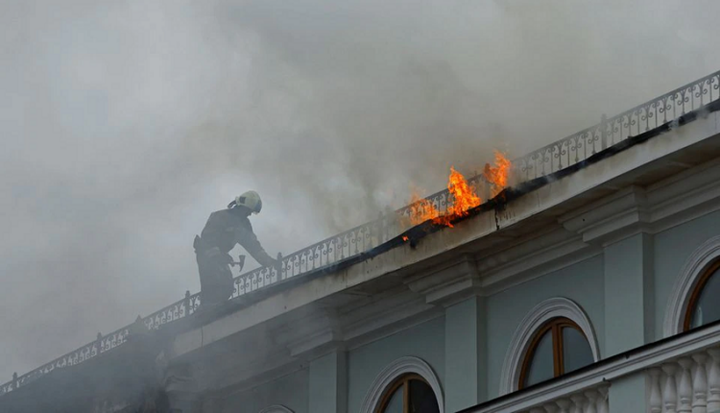 Tổng thống Nga-Pháp điện đàm, cảnh báo an toàn nhà máy điện hạt nhân lớn nhất Ukraine
