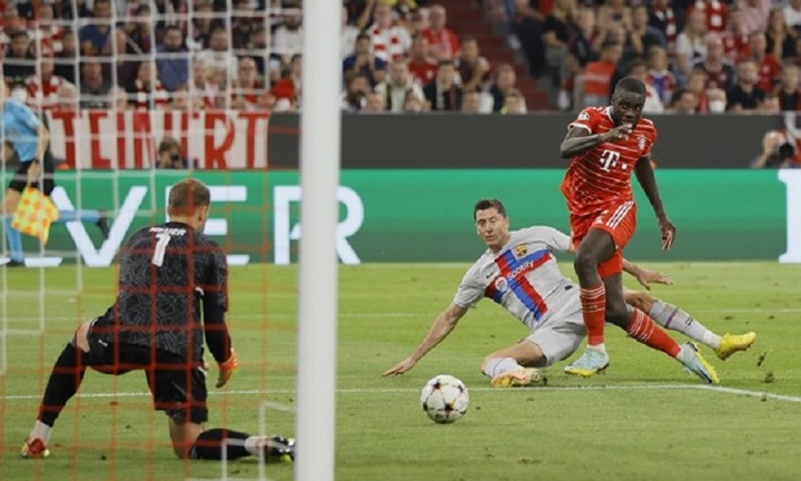 Kết quả Cúp C1 đêm qua: Liverpool thắng kịch tích, Barcelona lại nếm trái đắng trước Bayern Munich