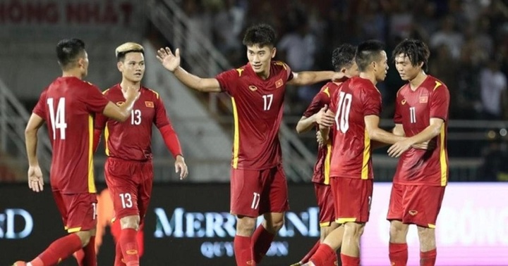 BXH FIFA: Việt Nam tăng 1 bậc, Thái Lan tụt 4 hạng sau trận thua Malaysia