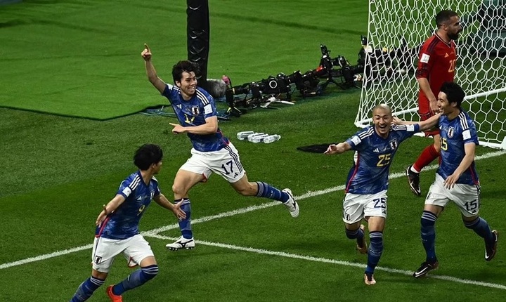 Quật ngã Tây Ban Nha, Nhật Bản hiên ngang vào vòng 1/8 với vị trí đầu bảng