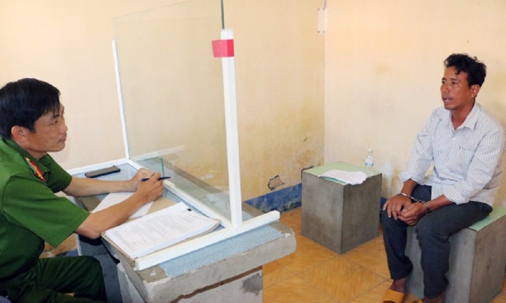 Bắt 3 người đánh cán bộ công an huyện nhập viện cấp cứu