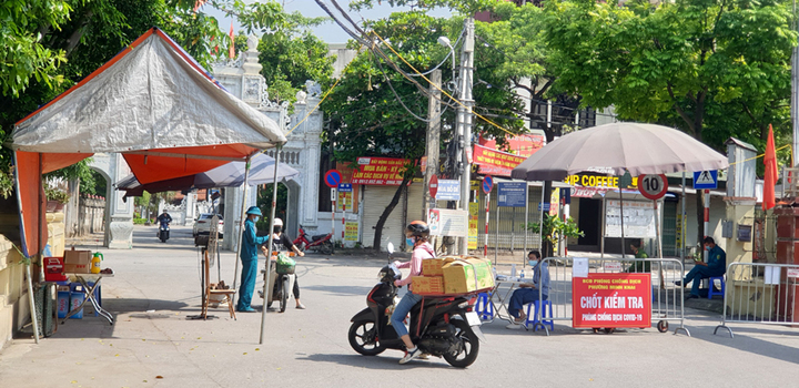 Hà Nội: Phường Minh Khai quyết tâm kiểm soát, ngăn chặn dịch bệnh Covid-19