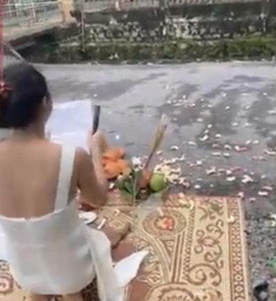 Liên tiếp xảy ra các vụ thắp hương tế... con nợ