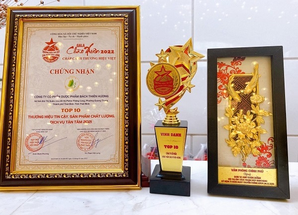 Công ty Cổ phần Dược phẩm Bách Thiên Hương nhận “cú đúp” giải thưởng lớn
