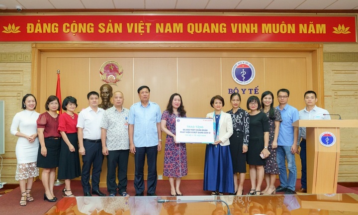 Nỗ lực chống dịch Covid 19 của Sao Thái Dương được cộng đồng ghi nhận