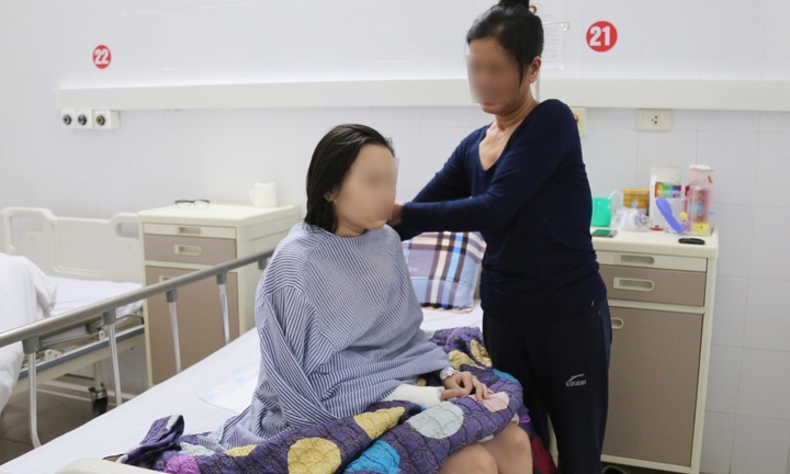 Quảng Ninh: Sức khoẻ nữ sinh ngã từ tầng 4 trường học hiện giờ ra sao?