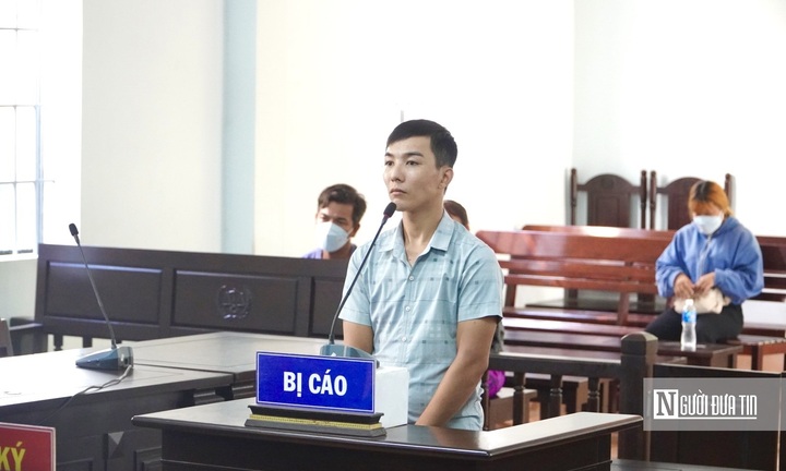 Kết đắng cho thanh niên cướp sợi dây chuyền vàng để chuộc điện thoại di động