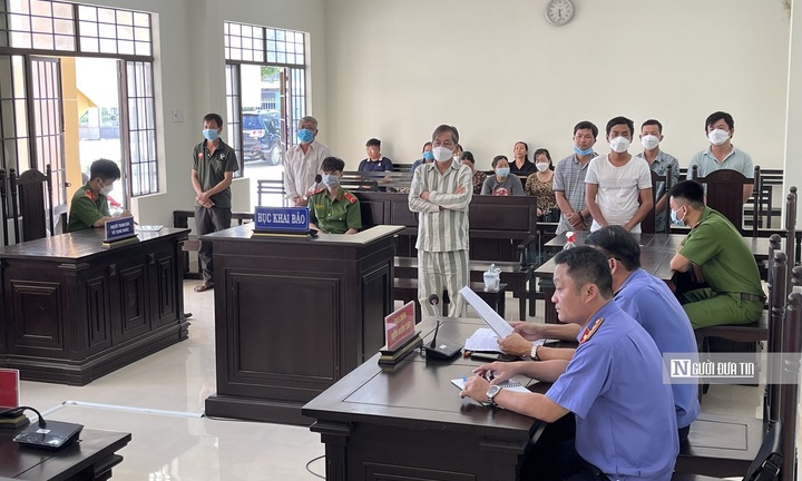 Bình Thuận: Trưởng BQL rừng phòng hộ La Ngà cùng nhân viên khai thác gỗ trái phép lãnh án tù