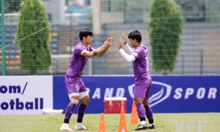 Đoàn Văn Hậu trở lại tập luyện cùng đột tuyển Việt Nam