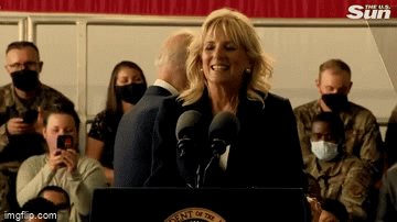 Khoảnh khắc Đệ nhất phu nhân Biden