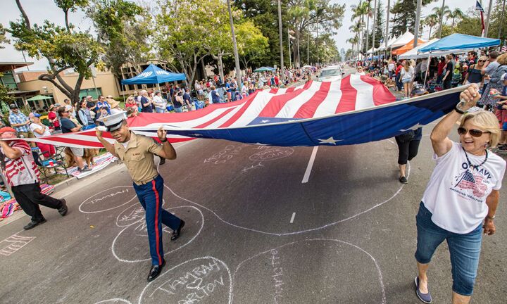 Người Mỹ đổ ra đường ăn mừng lễ kỷ niệm 245 năm ngày Quốc khánh