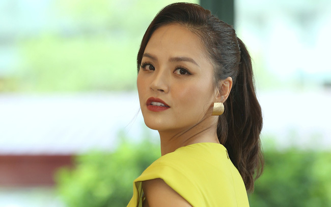 Thu Quỳnh tung ảnh áo tắm thời thi hoa hậu, chia sẻ hài hước về 