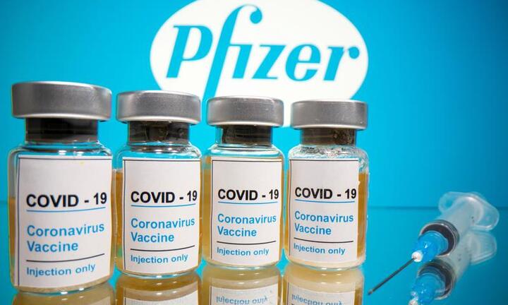Mỹ phê duyệt mũi tiêm vaccine ngừa COVID-19 Pfizer thứ 3 đối với nhóm người lớn tuổi