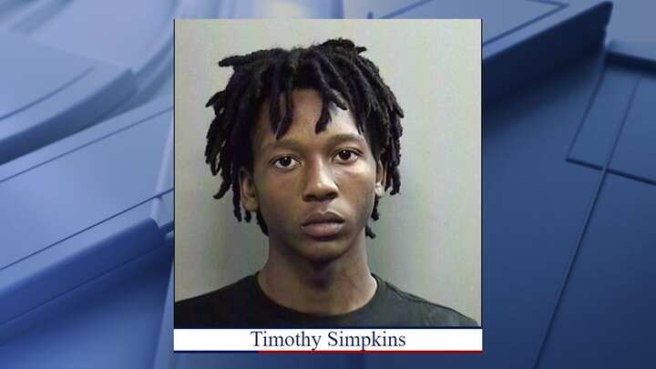 Bị bắt nạt, nam sinh mang súng đến trường