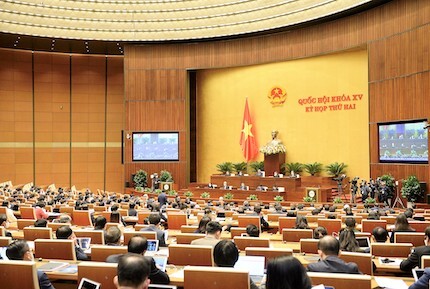 Thảo luận về kinh tế-xã hội sôi nổi, thẳng thắn và trách nhiệm