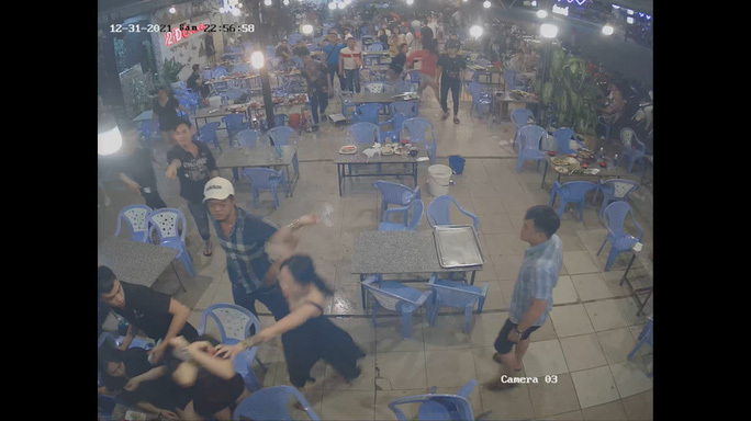 Vụ 4 cô gái bị tấn công ở quán nhậu: