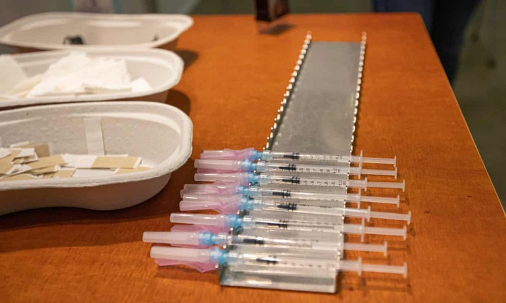 Hiệu ứng Nocebo: Nguyên nhân của khoảng 2/3 triệu chứng phản ứng phụ sau tiêm vaccine