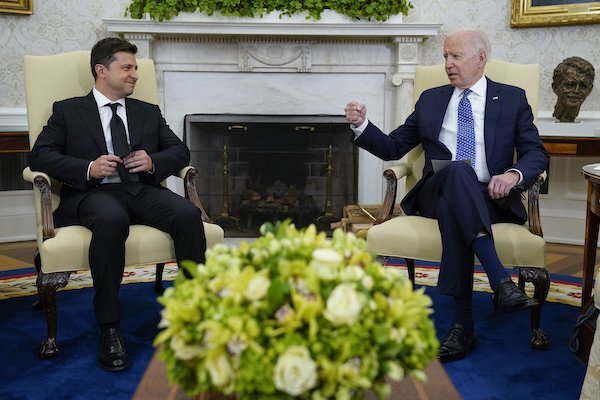 Hé lộ nội dung cuộc điện đàm của Tổng thống Biden với người đồng cấp Ukraine