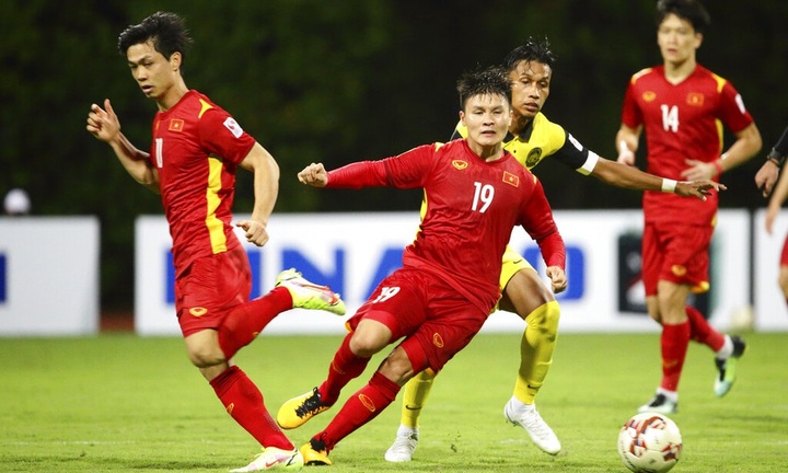 HLV Thái Lan: Các cầu thủ đội tuyển Việt Nam không nên 