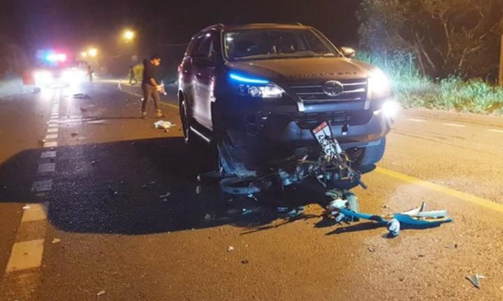 Tin tức tai nạn giao thông mới ngày 28/3: Ô tô lấn làn kéo lê xe máy khiến bé trai 2 tuổi tử vong