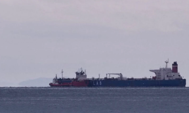 Hy Lạp bắt giữ tàu chở dầu Nga theo một phần lệnh trừng phạt của EU