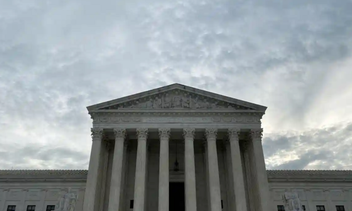 Nhà hoạt động môi trường Mỹ tử vong sau khi tự thiêu trước Toà án Tối cao