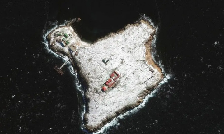 Ukraine tuyên bố phá huỷ một tàu đổ bộ khác của Nga ở khu vực Đảo Rắn