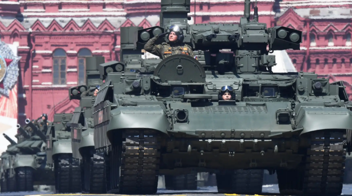 Nga đưa thiết giáp