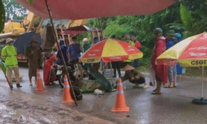 Tin tức tai nạn giao thông mới ngày 25/5/2022: Nữ sinh lớp 12 tử vong thương tâm sau va chạm xe đầu kéo