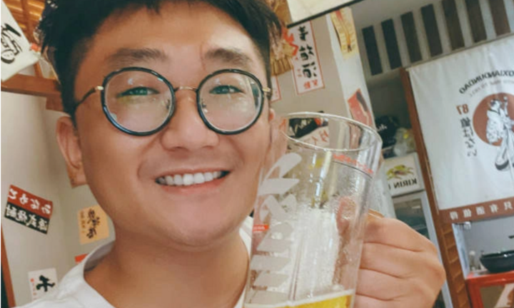 Diễn viên hài Trần Tiêu Hoa bị bắt vì quấy rối tình dục