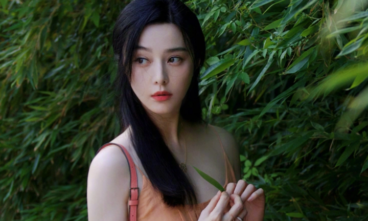 Phạm Băng Băng chia sẻ hình ảnh mới, khoe nhan sắc đẹp không tì vết như gái đôi mươi