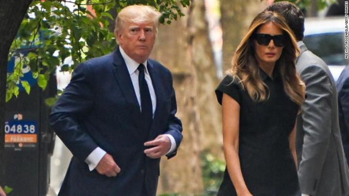 Cựu Tổng thống Trump tới dự tang lễ vợ cũ 