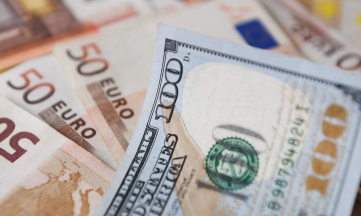 Vì sao USD được coi là 'vua' của các loại tiền tệ?