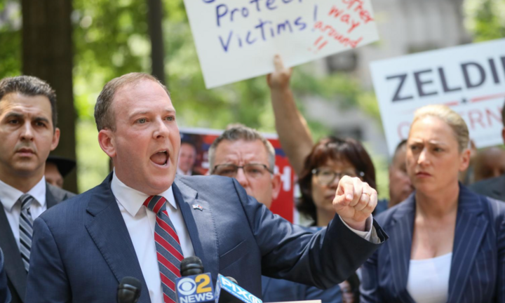 Ứng viên thống đốc New York bị tấn công giữa lúc vận động tranh cử