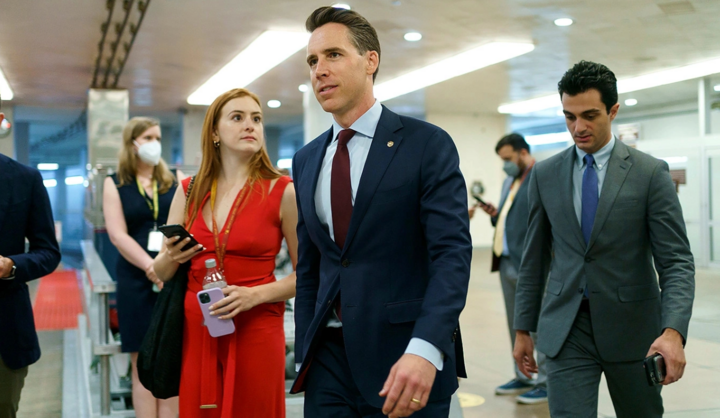 Nghị sĩ Mỹ duy nhất phản đối việc Phần Lan và Thuỵ Điển gia nhập NATO