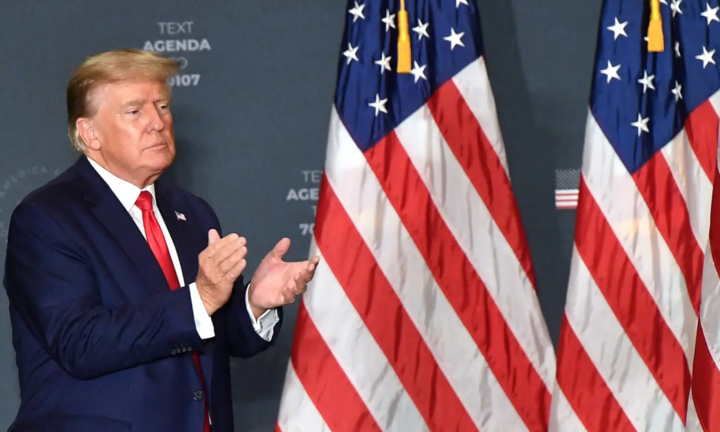 FBI thu giữ 3 cuốn hộ chiếu của cựu Tổng thống Trump khi khám xét dinh thự Mar-a-Lago