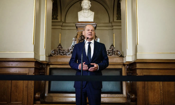 Thủ tướng Đức đối mặt với chỉ trích từ 