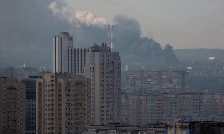 Kiev bắt đầu cắt điện luân phiên sau cuộc không kích của Nga