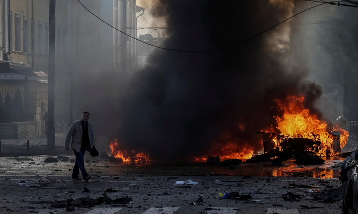 Tin tức Ukraine mới nhất ngày 11/10: Ukraine tuyên bố tăng cường phòng không sau khi Kiev bị tấn công