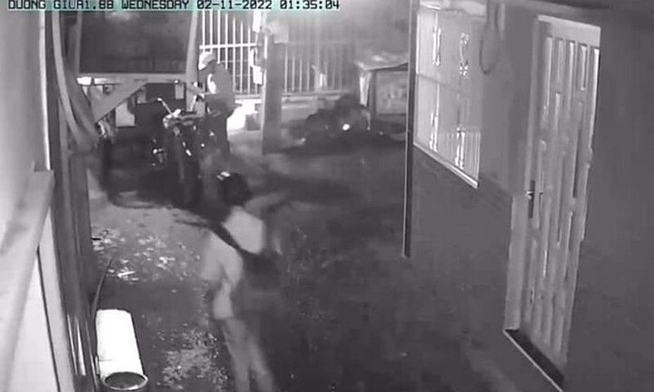 TP.HCM: Hai đối tượng trộm xe ba gác trong đêm