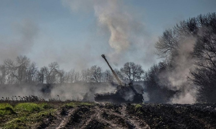 Ukraine pháo kích khiến kho nhiên liệu lớn của Nga bốc cháy dữ dội