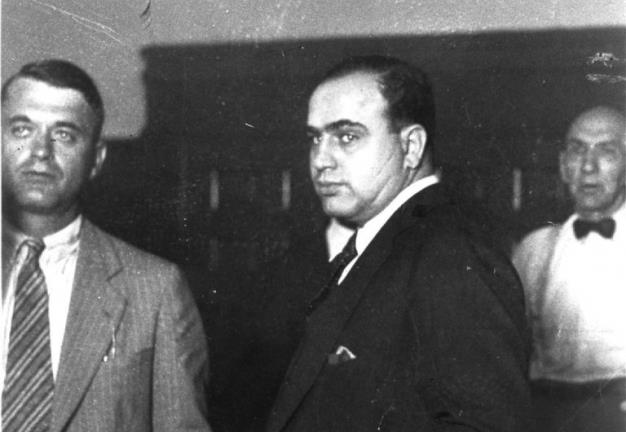 Sự sụp đổ của trùm mafia khét tiếng nhất lịch sử Al Capone