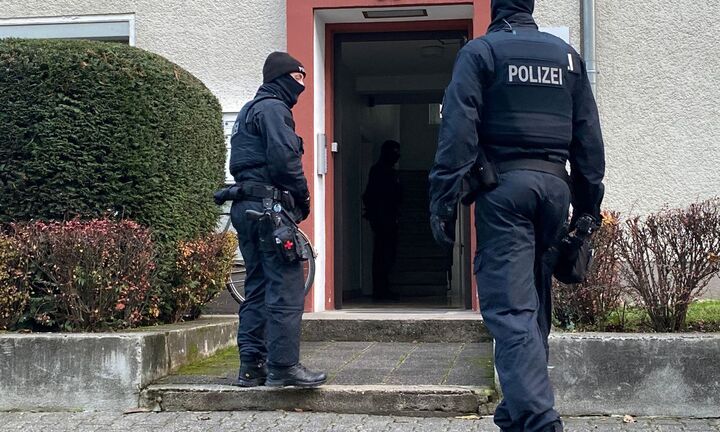 Đức bắt 25 đối tượng âm mưu dùng bạo lực chống đối chính phủ