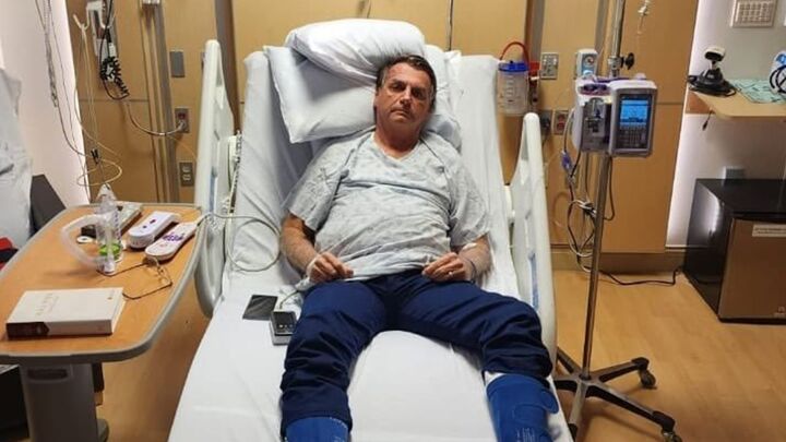 Cựu Tổng thống Brazil Bolsonaro nhập viện ở Mỹ 