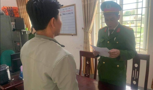 Nghệ An: Tạm giữ thầy giáo nghi