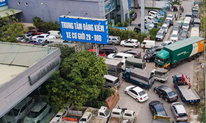 Những địa phương nào có nguy cơ ùn tắc đăng kiểm dịp cuối năm?