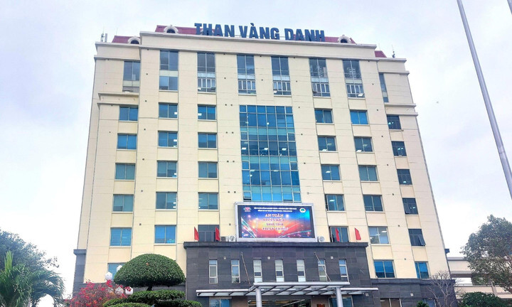 Gần 6000 hộp bánh quà Tết của công nhân Công ty Than Vàng Danh - Vinacomin có dấu hiệu lạ