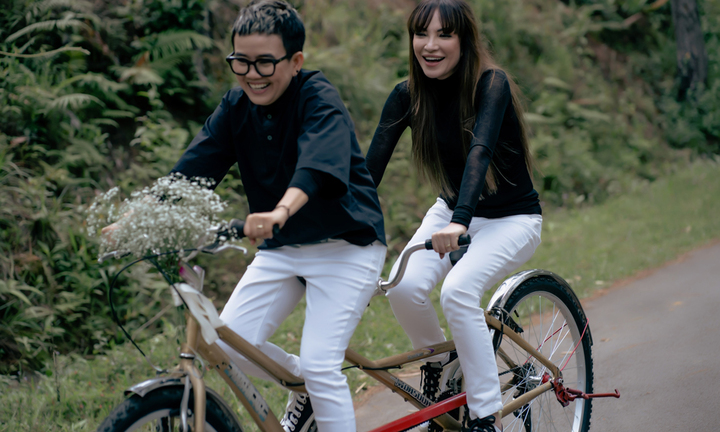 Thanh Hà tự nhận là “người em sầu muộn” bên cạnh Phương Uyên